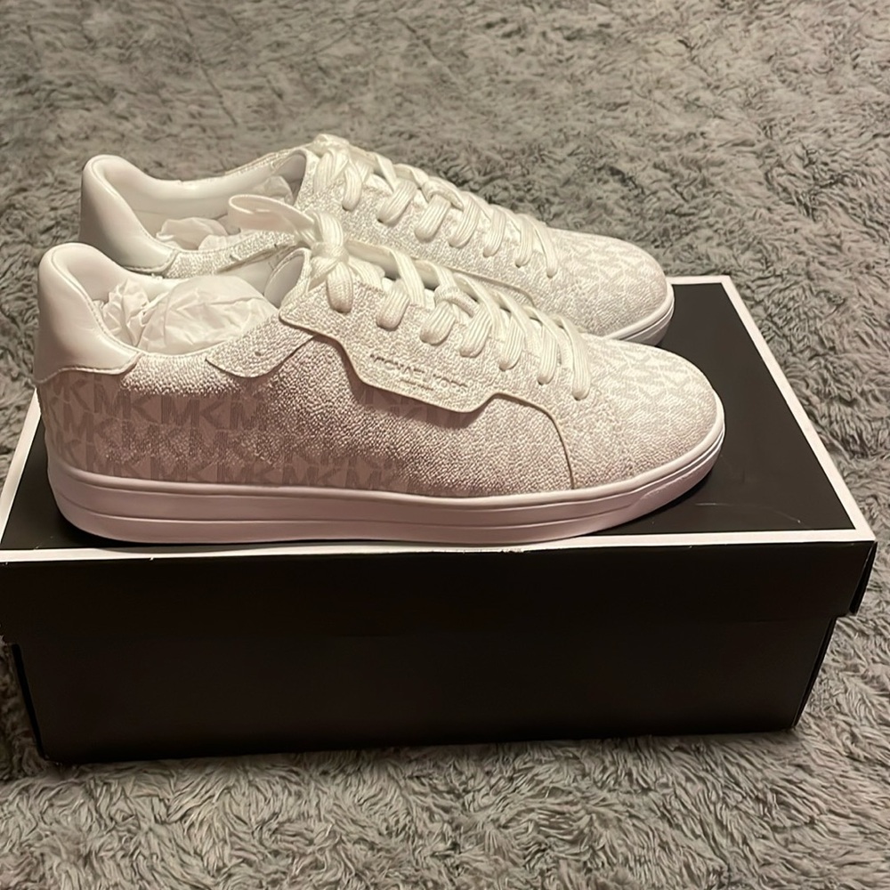 Micheal Kors Bright White shoes